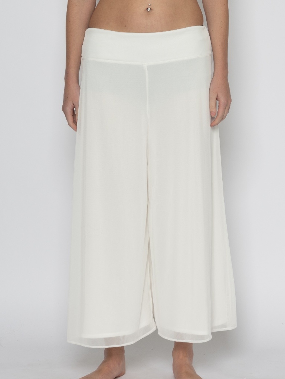 Y2k white wide leg gauchos high waisted stretchy size large MSK